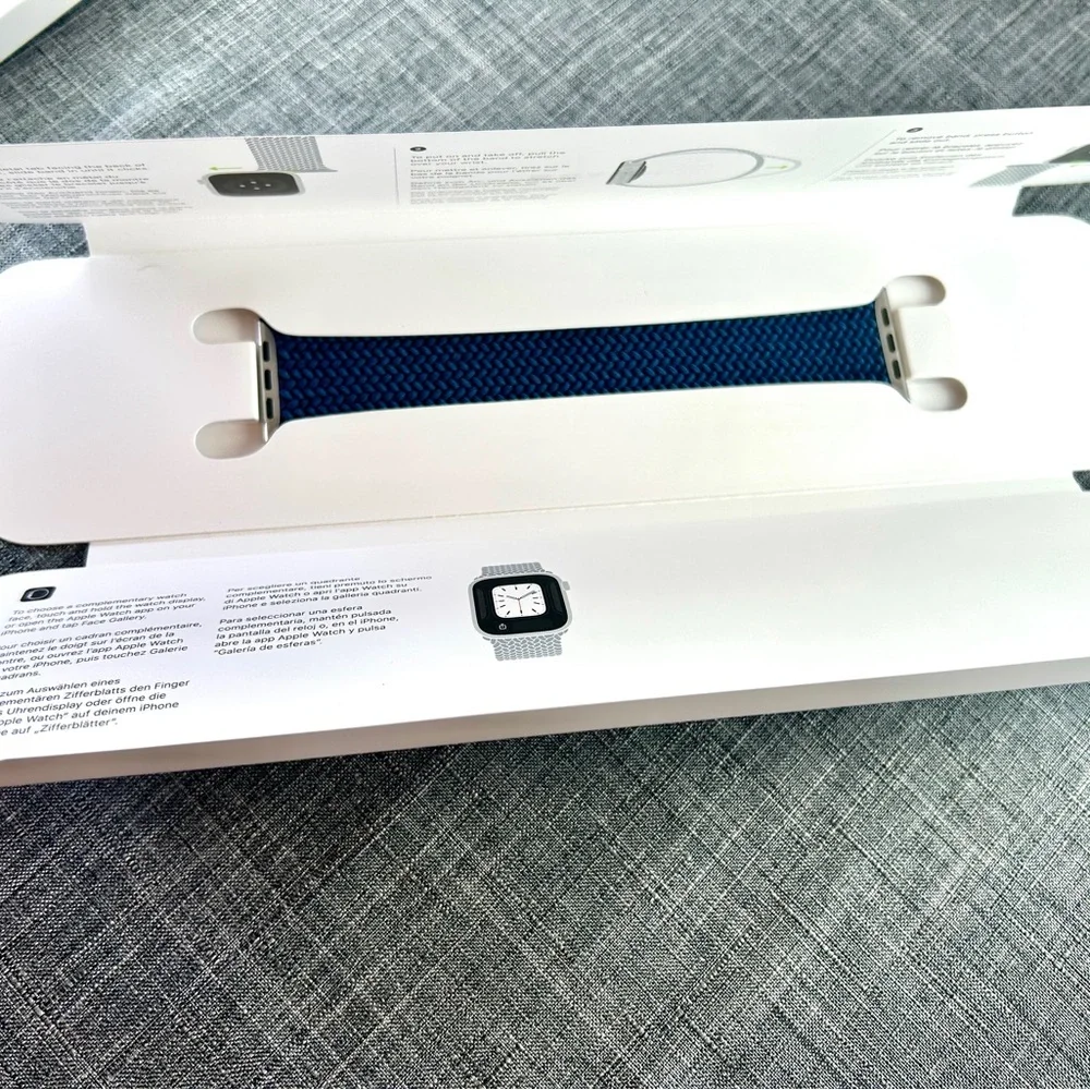 EUC Apple Watch Band 45mm